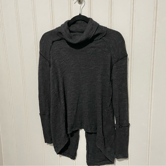 Free People Split Back Turtleneck -842 - Picture 7 of 9